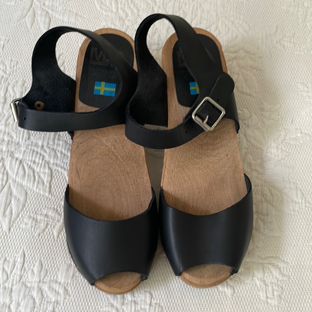 MIA wooden clog sandals. Size EU38/US8.
